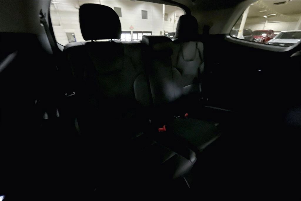 Used 2025 Kia Telluride S image 27