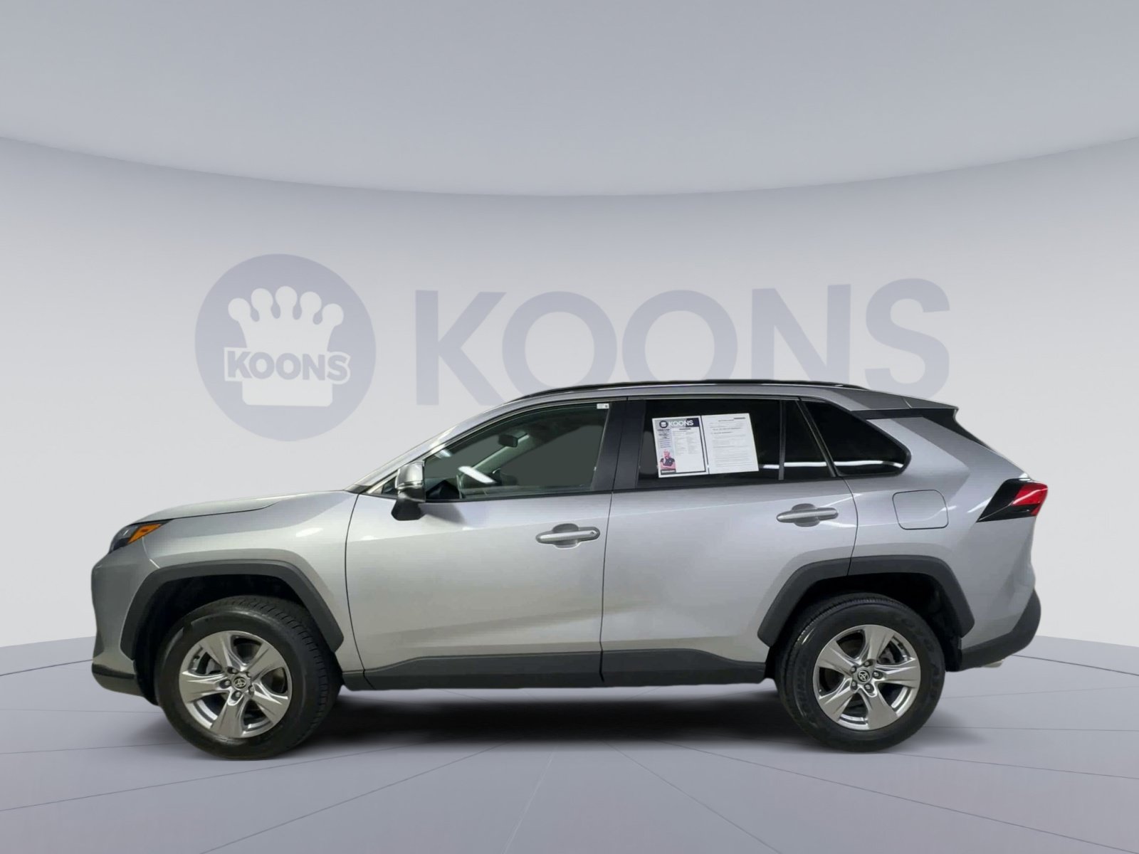 Used 2023 Toyota RAV4 XLE w/ Convenience Package AWD/4WD image 7