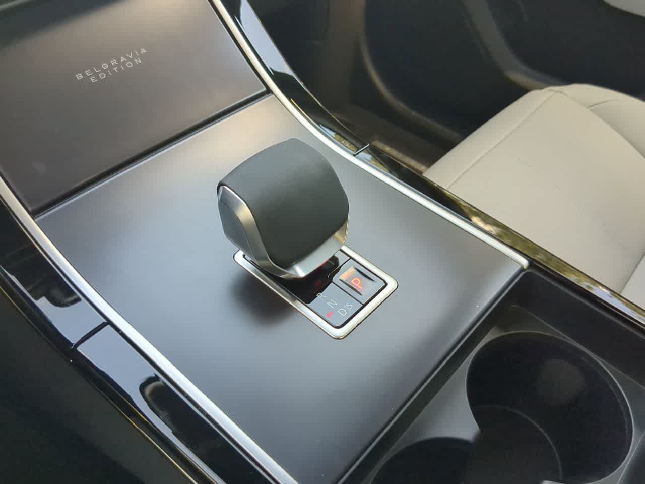 New 2026 Land Rover Range Rover Velar Belgravia AWD/4WD image 34