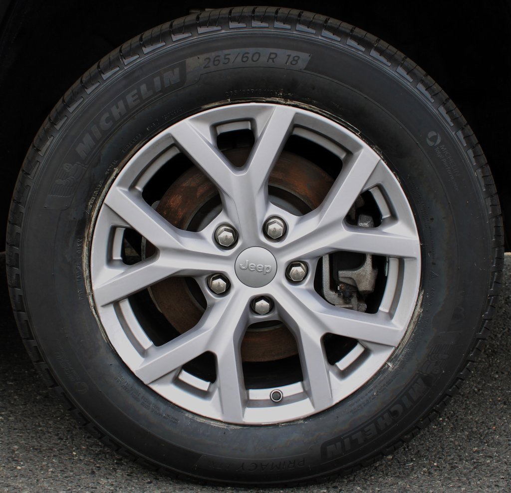 Used 2022 Jeep Grand Cherokee L Limited image 13