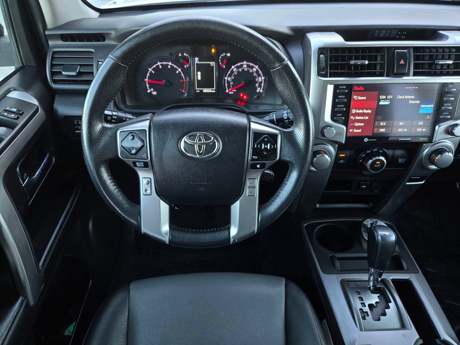 Used 2022 Toyota 4Runner SR5 Premium AWD/4WD image 10