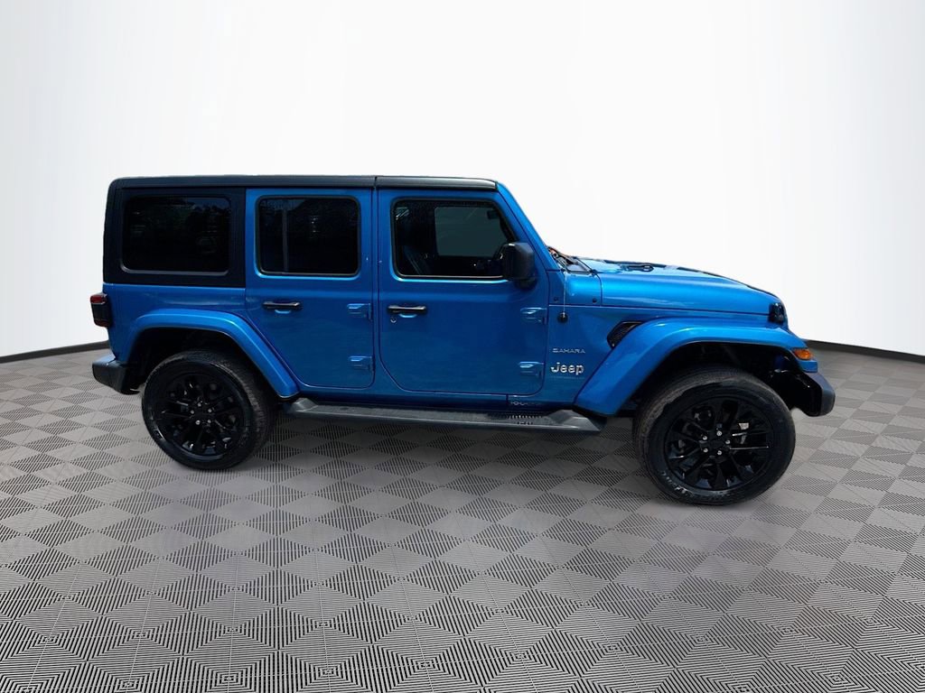 Used 2023 Jeep Wrangler Unlimited Sahara w/ Cold Weather Group AWD/4WD image 5