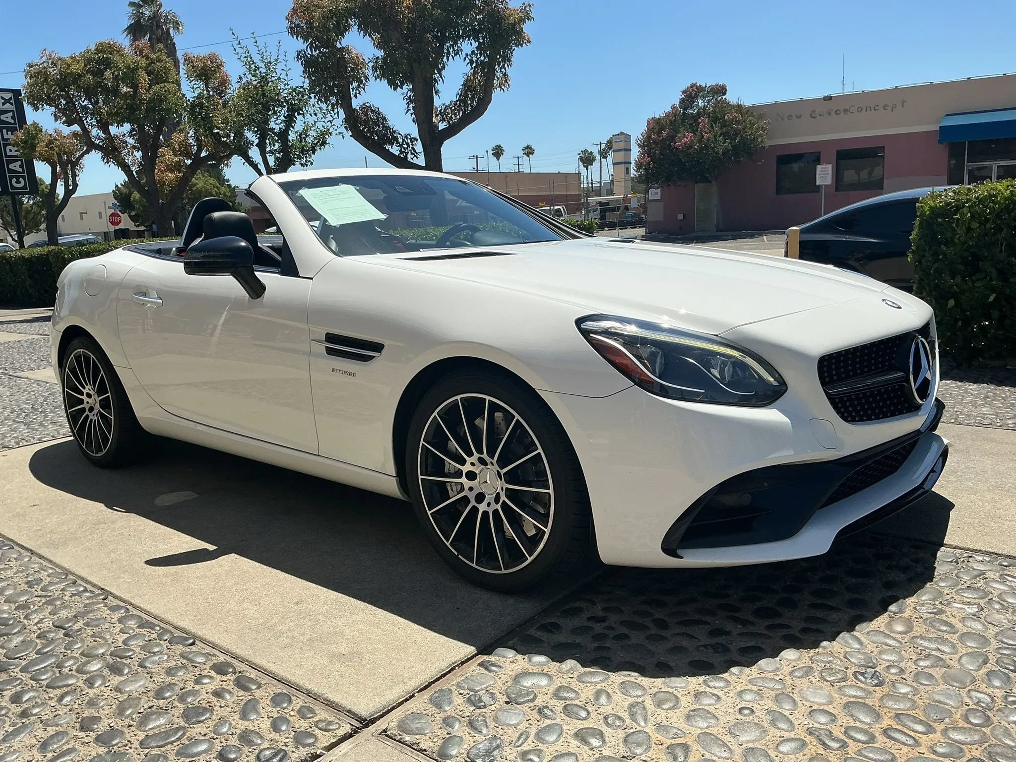 Used 2017 Mercedes-Benz SLC 43 AMG image 4
