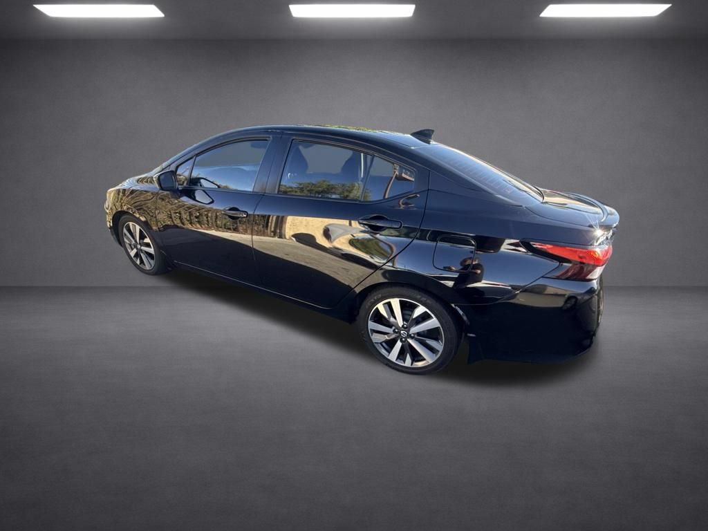 Used 2020 Nissan Versa SR FWD image 18