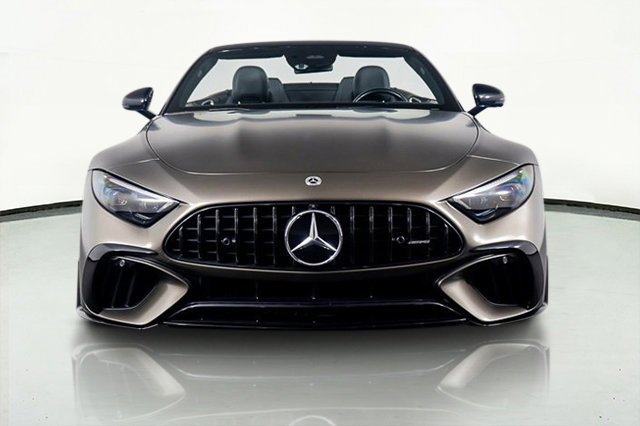 Used 2022 Mercedes-Benz SL 63 AMG 4MATIC w/ AMG Aerodynamic Package image 8