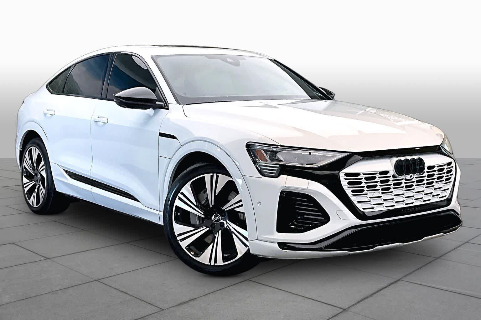 Used 2024 Audi Q8 e-tron Prestige AWD/4WD image 2