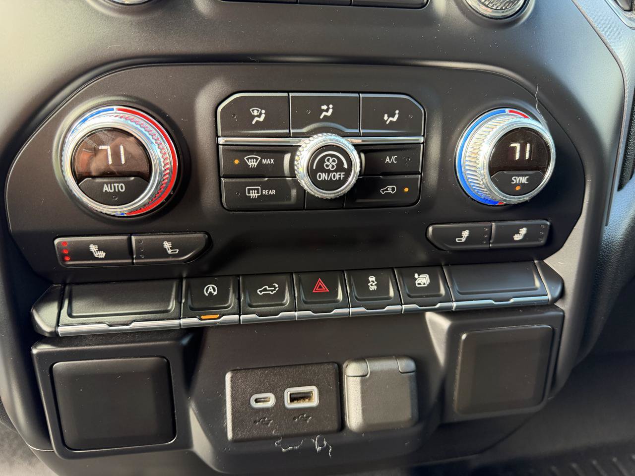 Used 2019 GMC Sierra 1500 Elevation w/ Elevation Value Package AWD/4WD image 28