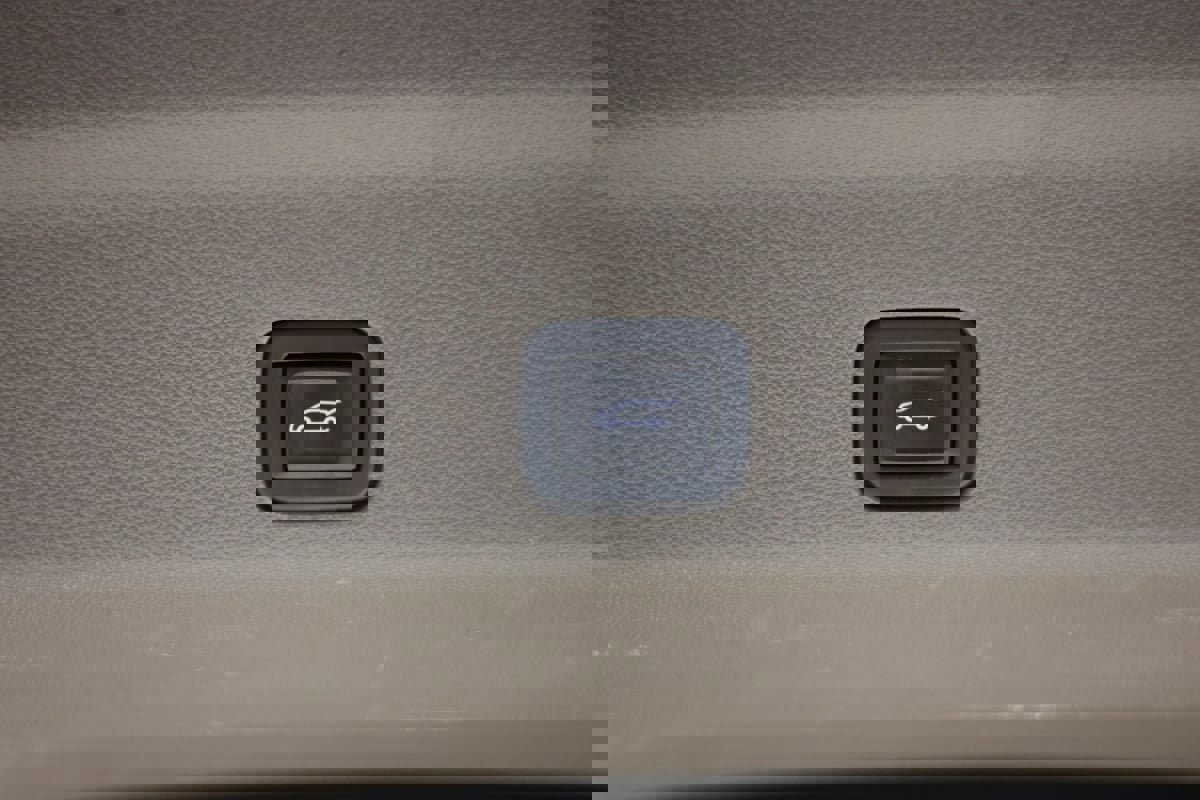 Used 2022 GMC Yukon Denali image 32