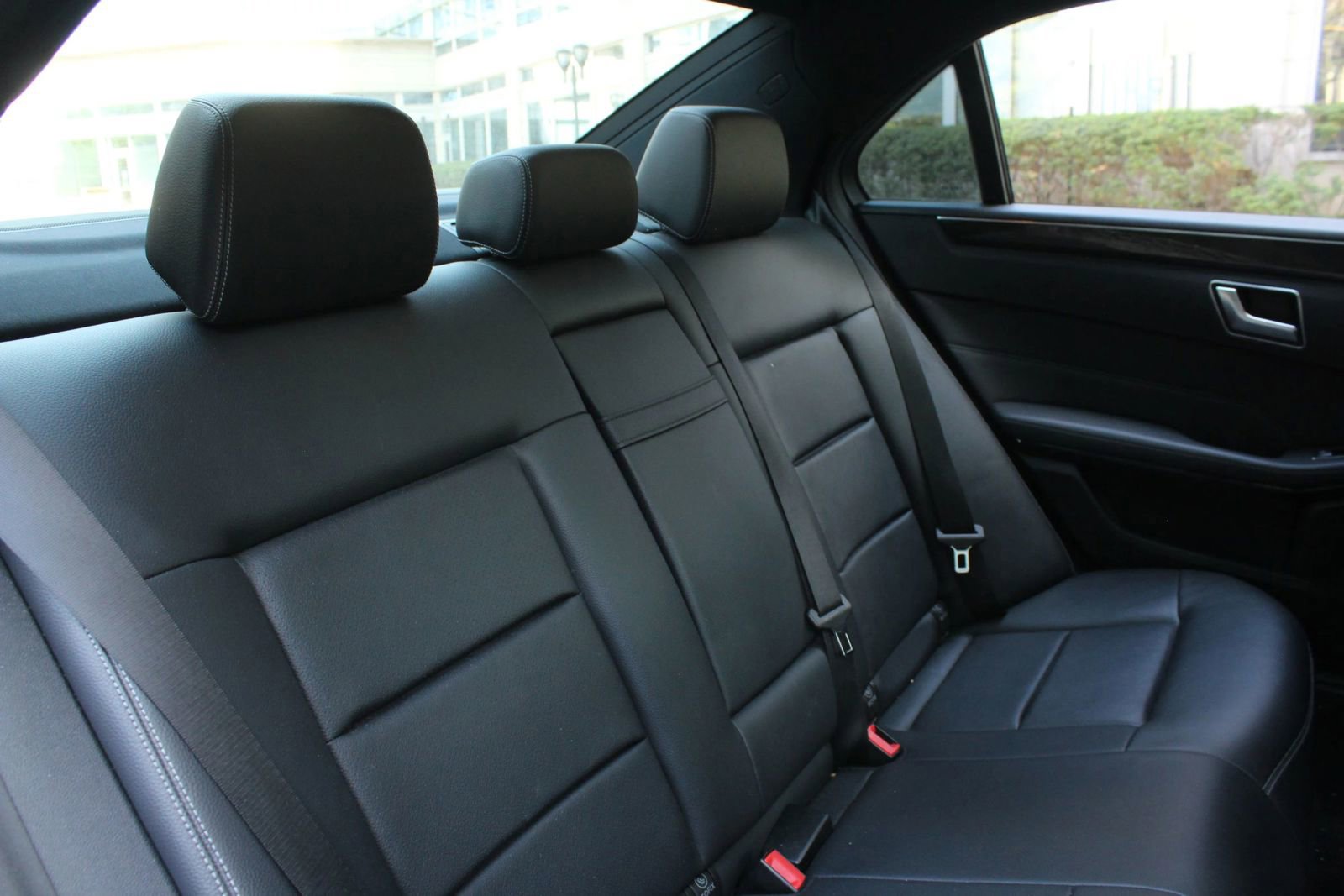 Used 2014 Mercedes-Benz E 350 4MATIC Sedan w/ Premium 1 Package image 23