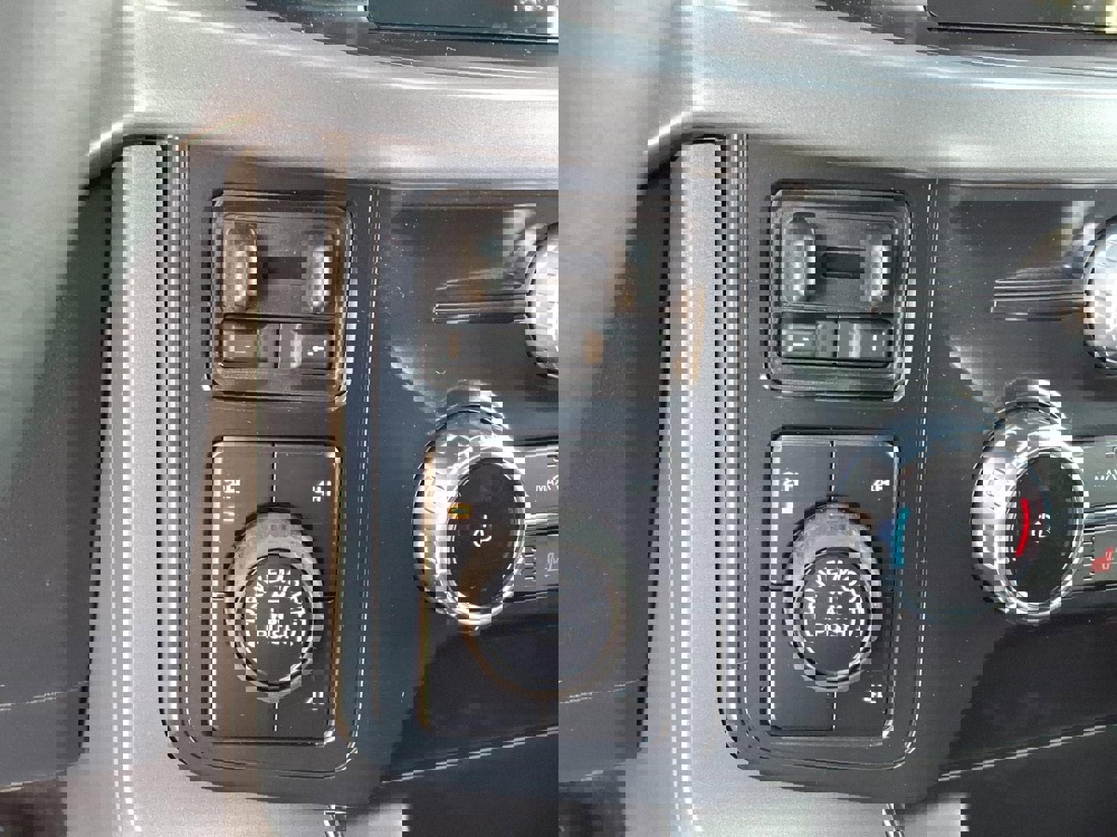 New 2026 Ford F150 XLT w/ Equipment Group 302A MID image 40