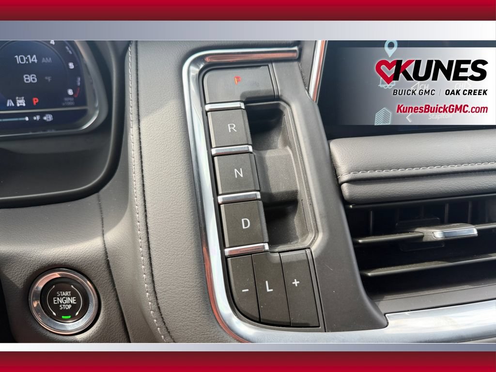 Used 2023 Chevrolet Tahoe Z71 w/ Luxury Package AWD/4WD image 30