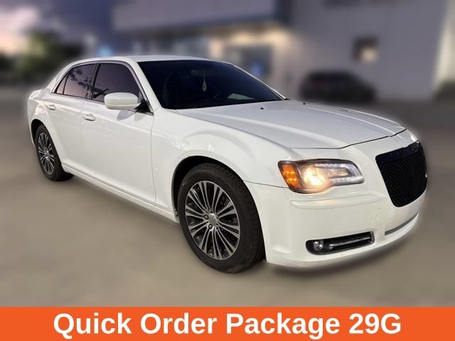 Used 2013 Chrysler 300 S w/ Luxury Group AWD/4WD image 5