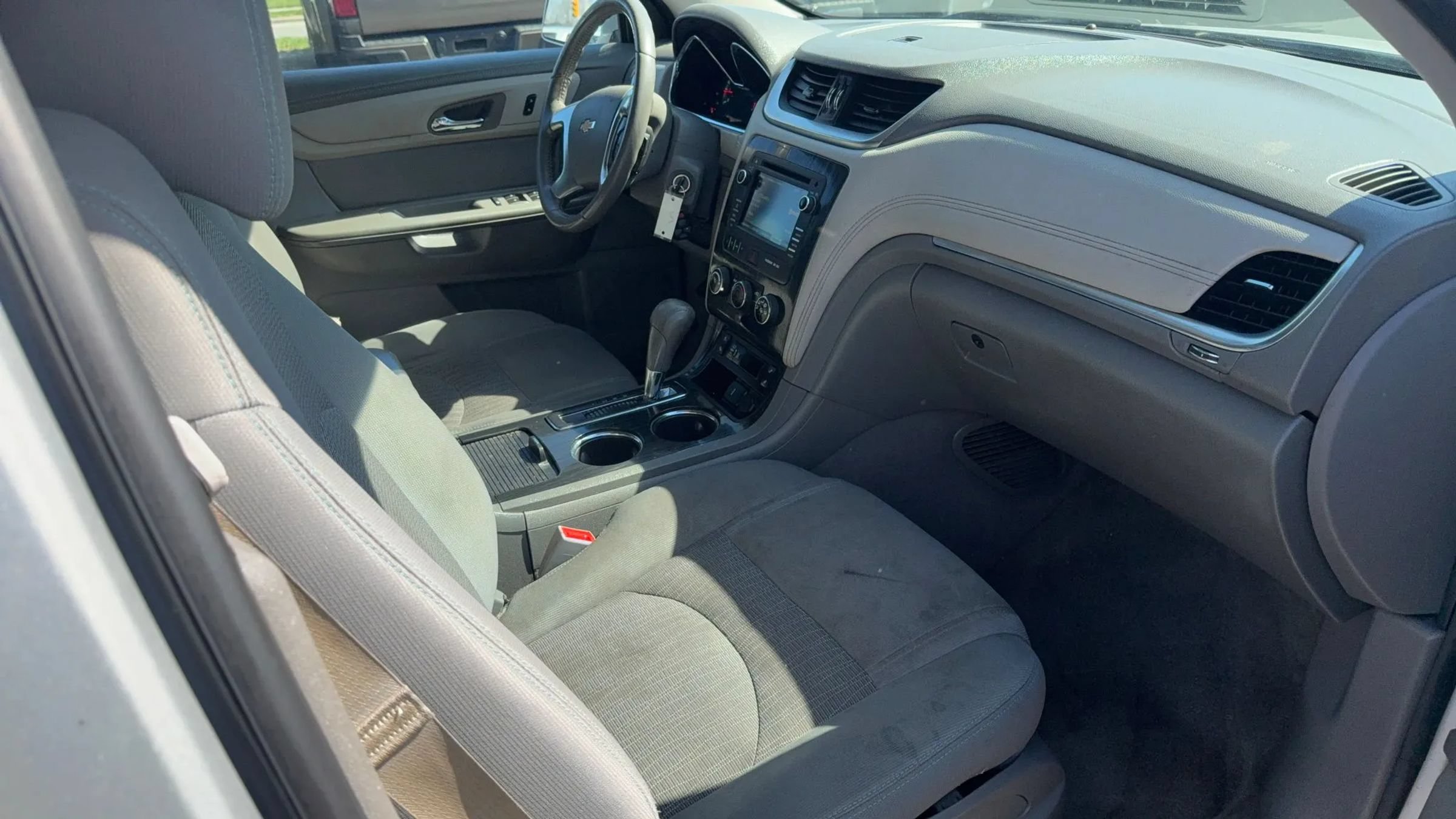 Used 2017 Chevrolet Traverse LT AWD/4WD image 14