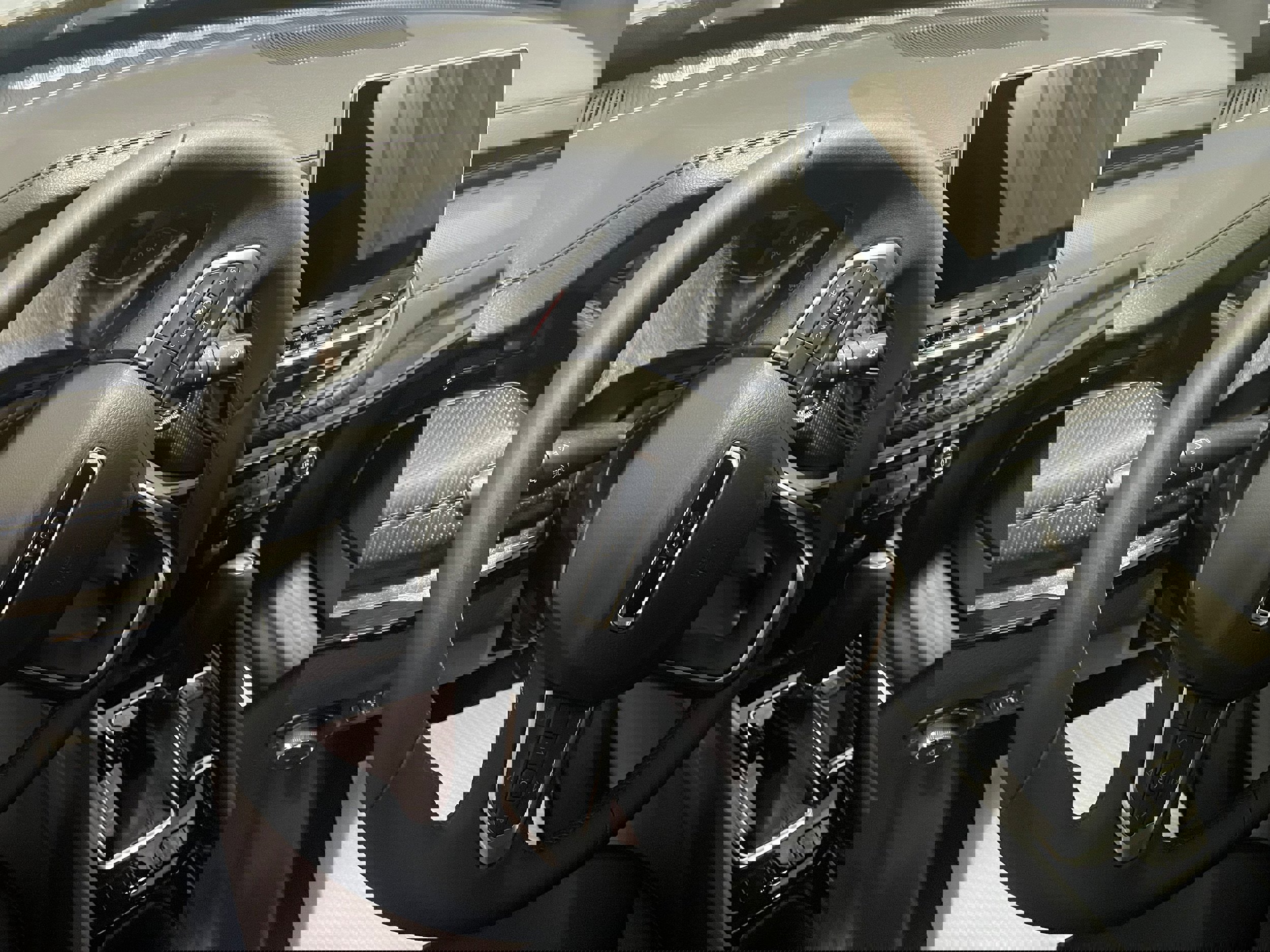 New 2026 Jeep Compass Latitude image 10