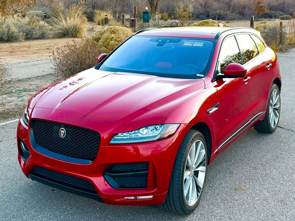 Used 2017 Jaguar F-PACE R-Sport AWD/4WD image 4