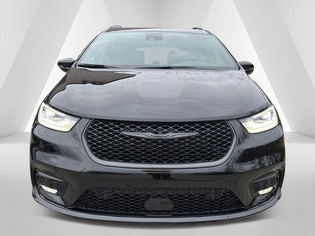 New 2026 Chrysler Pacifica Select w/ S Appearance Package AWD/4WD image 2