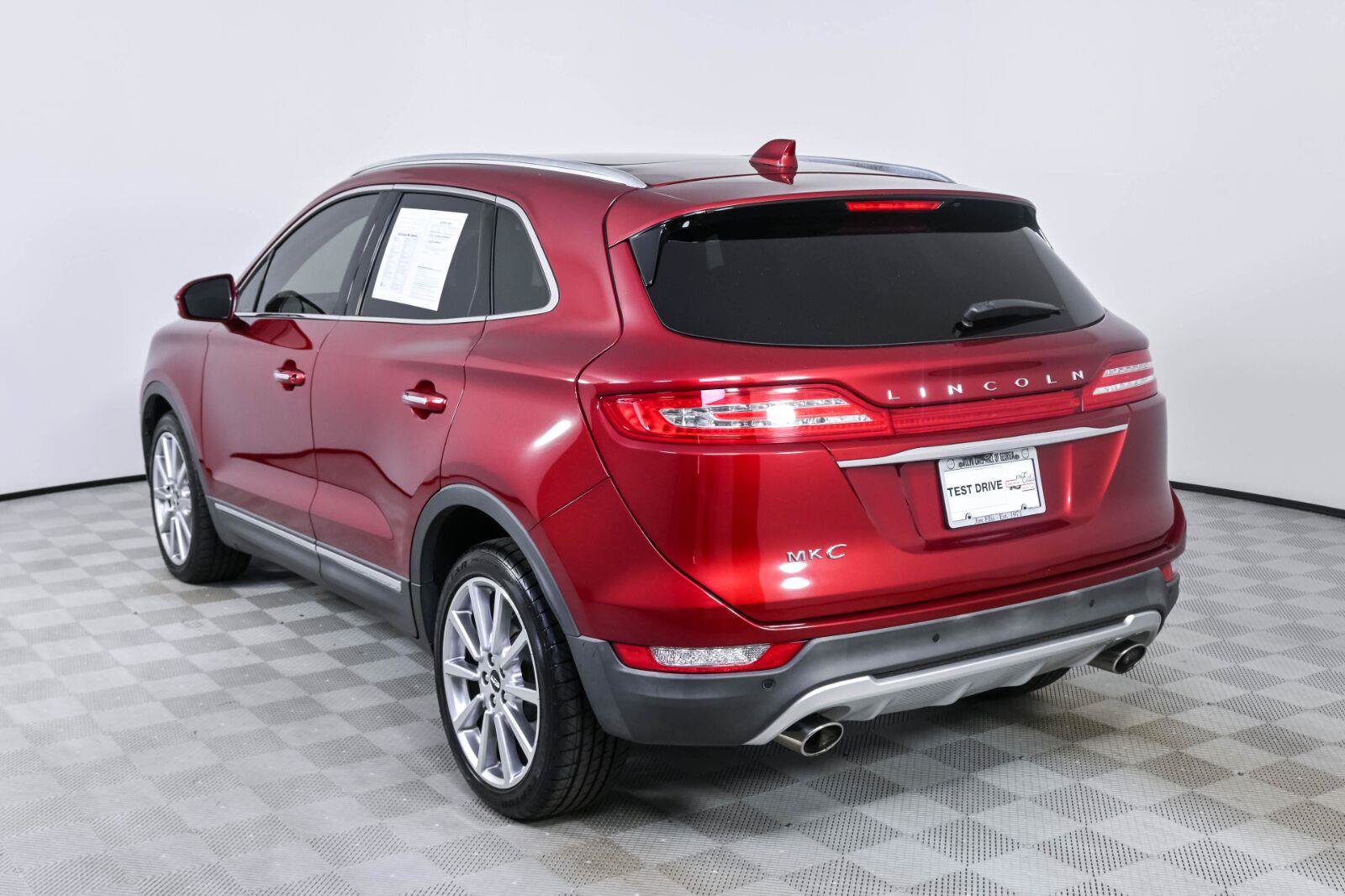 Used 2019 Lincoln MKC Reserve w/ MKC Technology Package FWD image 3
