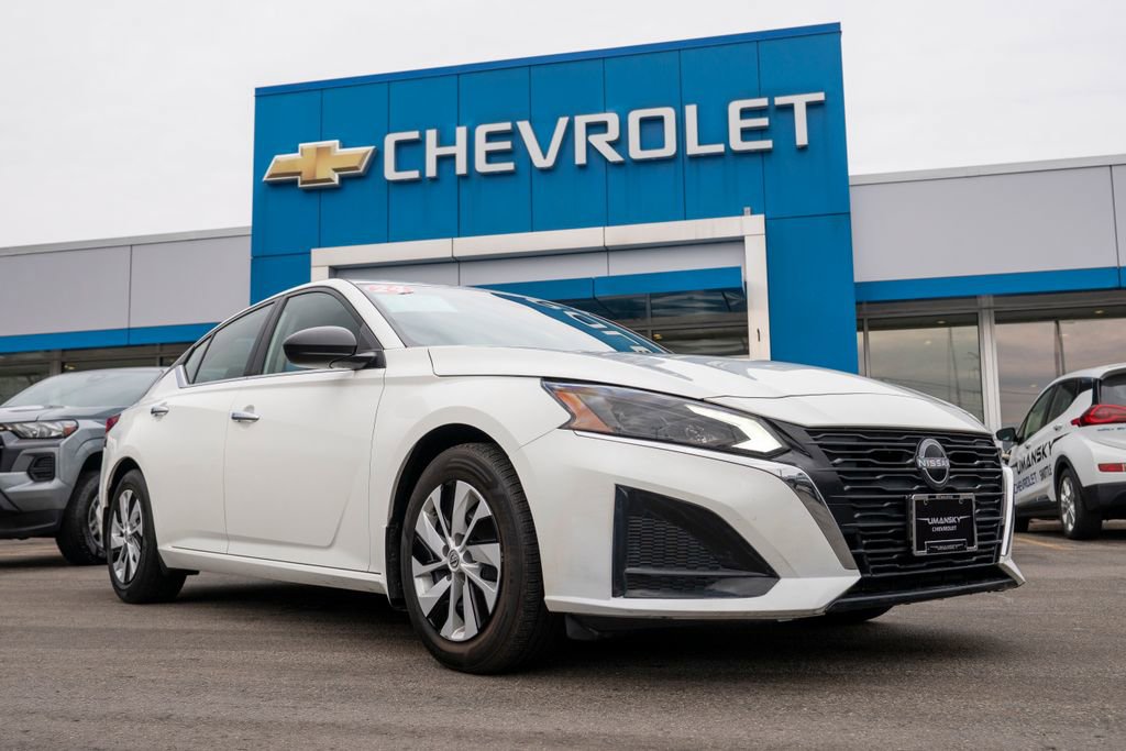 Used 2024 Nissan Altima 2.5 S video 1