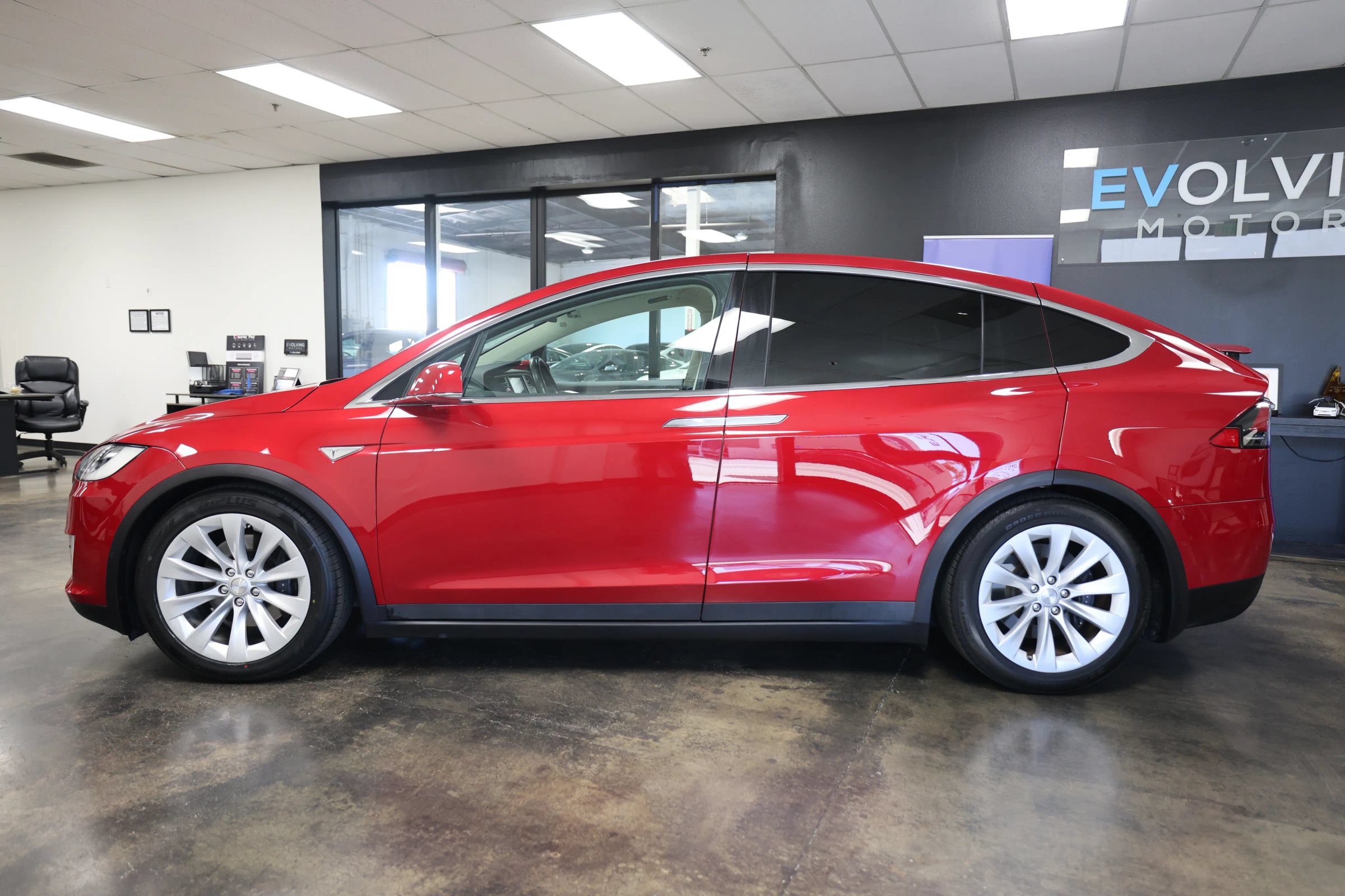 Used 2016 Tesla Model X 90D AWD/4WD image 10