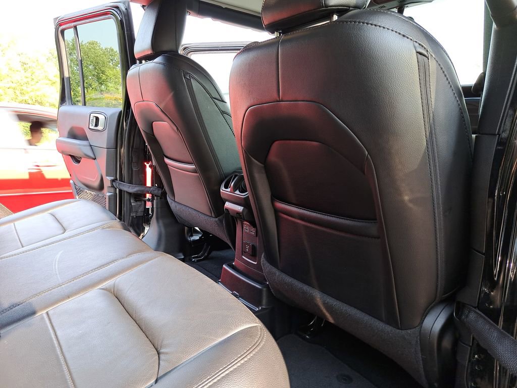 Used 2021 Jeep Wrangler Unlimited Sahara image 11