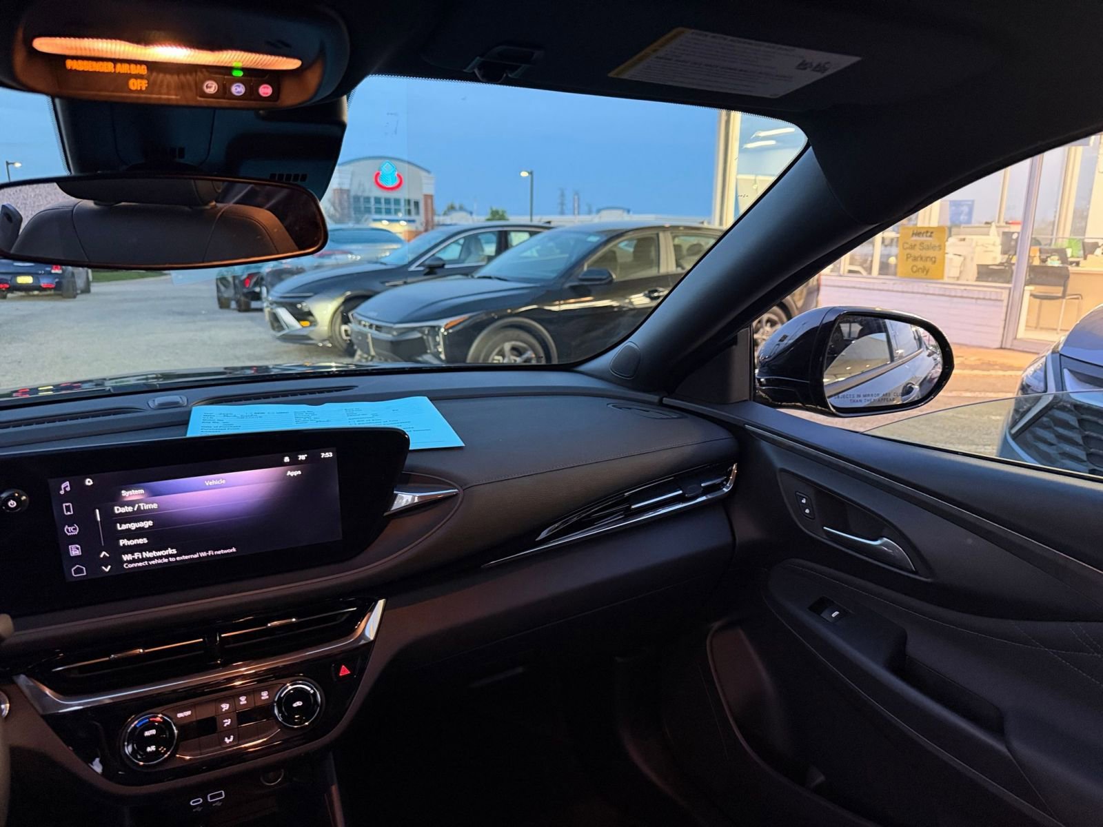 Used 2025 Buick Envista Sport Touring image 30