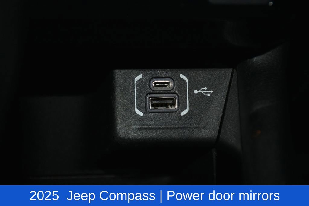 Used 2025 Jeep Compass Trailhawk AWD/4WD image 21