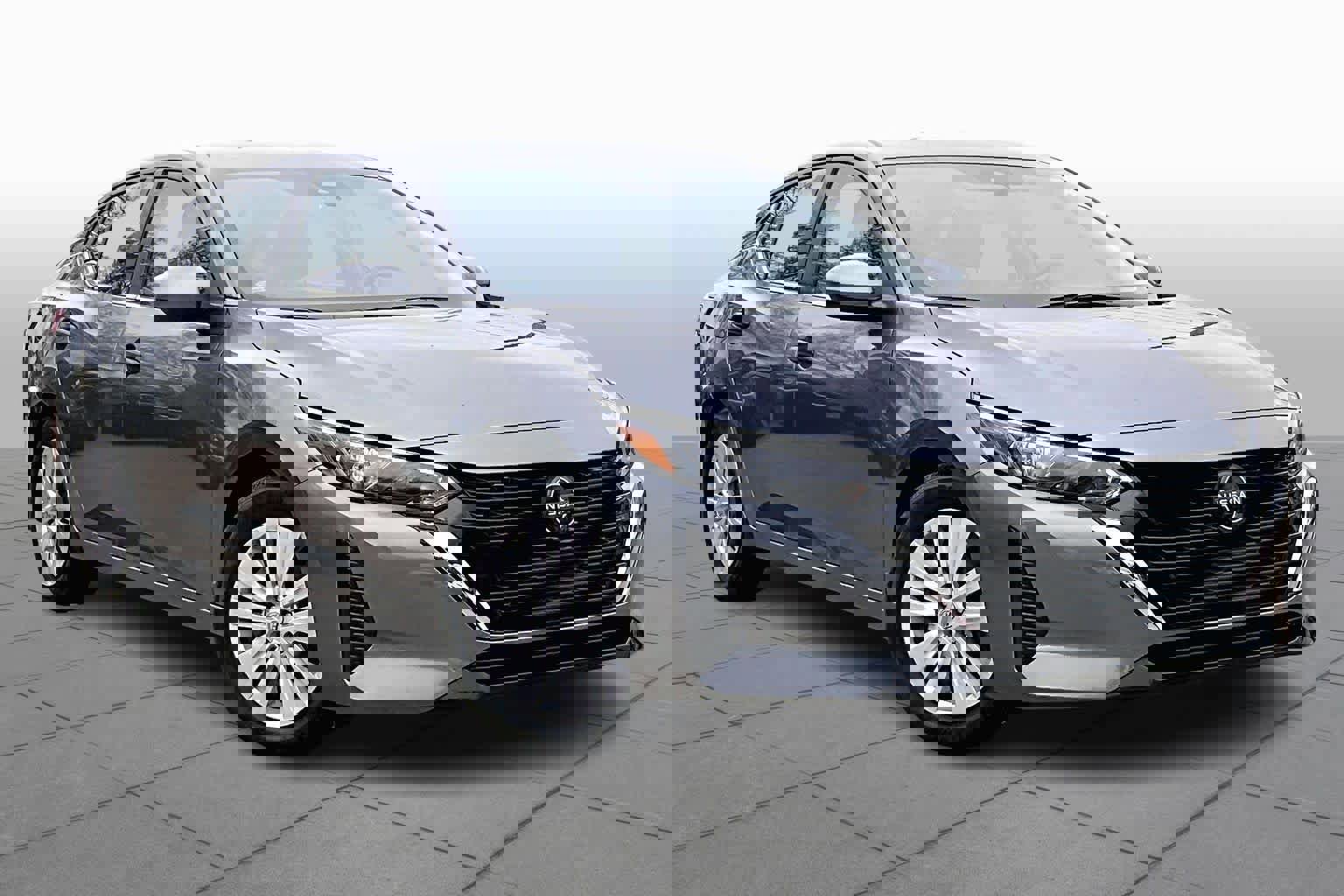 Used 2024 Nissan Sentra S image 2