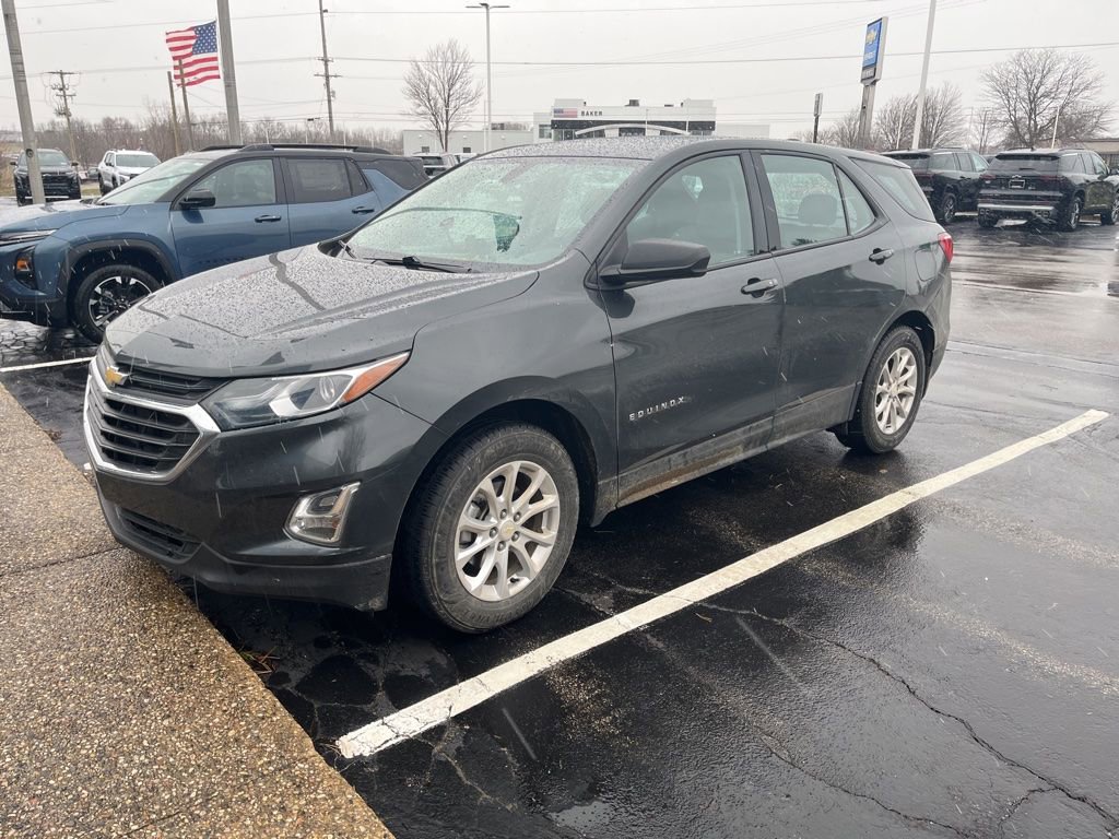 Used 2018 Chevrolet Equinox LS image 3