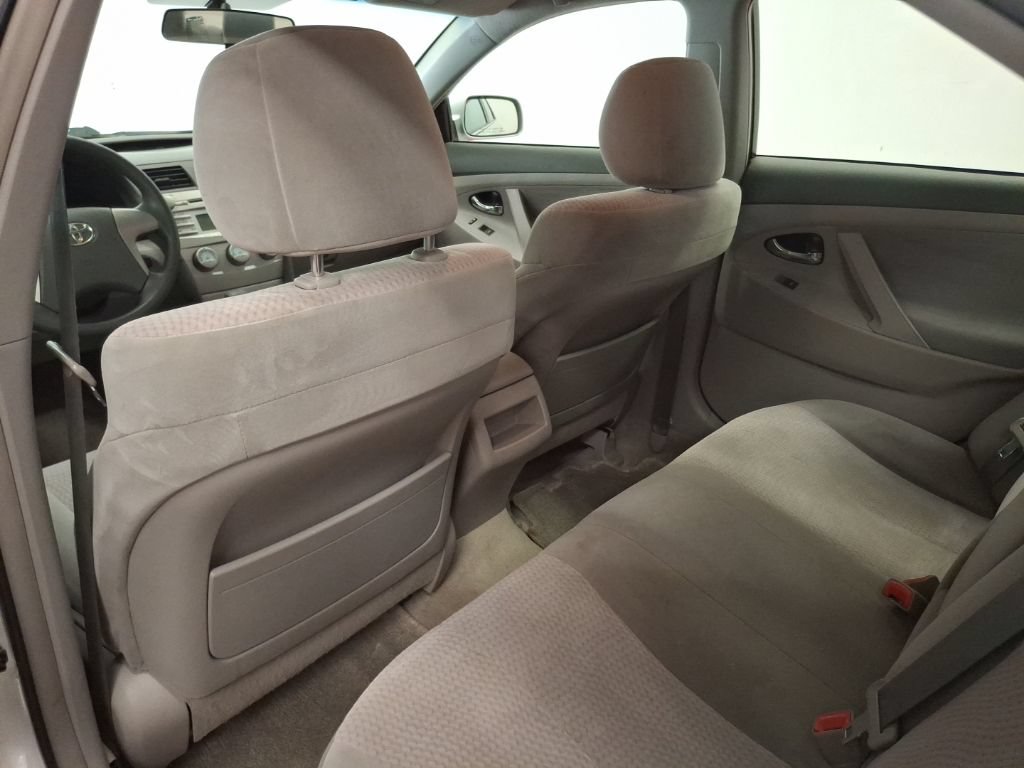 Used 2010 Toyota Camry FWD image 12