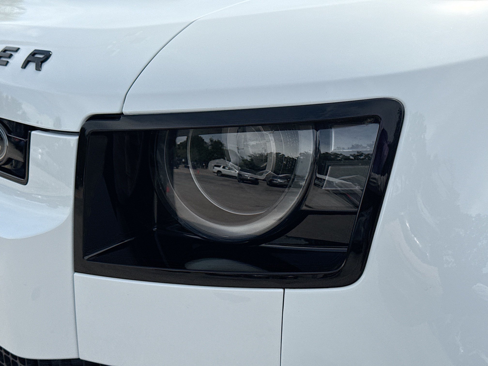New 2026 Land Rover Defender 110 X-Dynamic SE AWD/4WD image 9