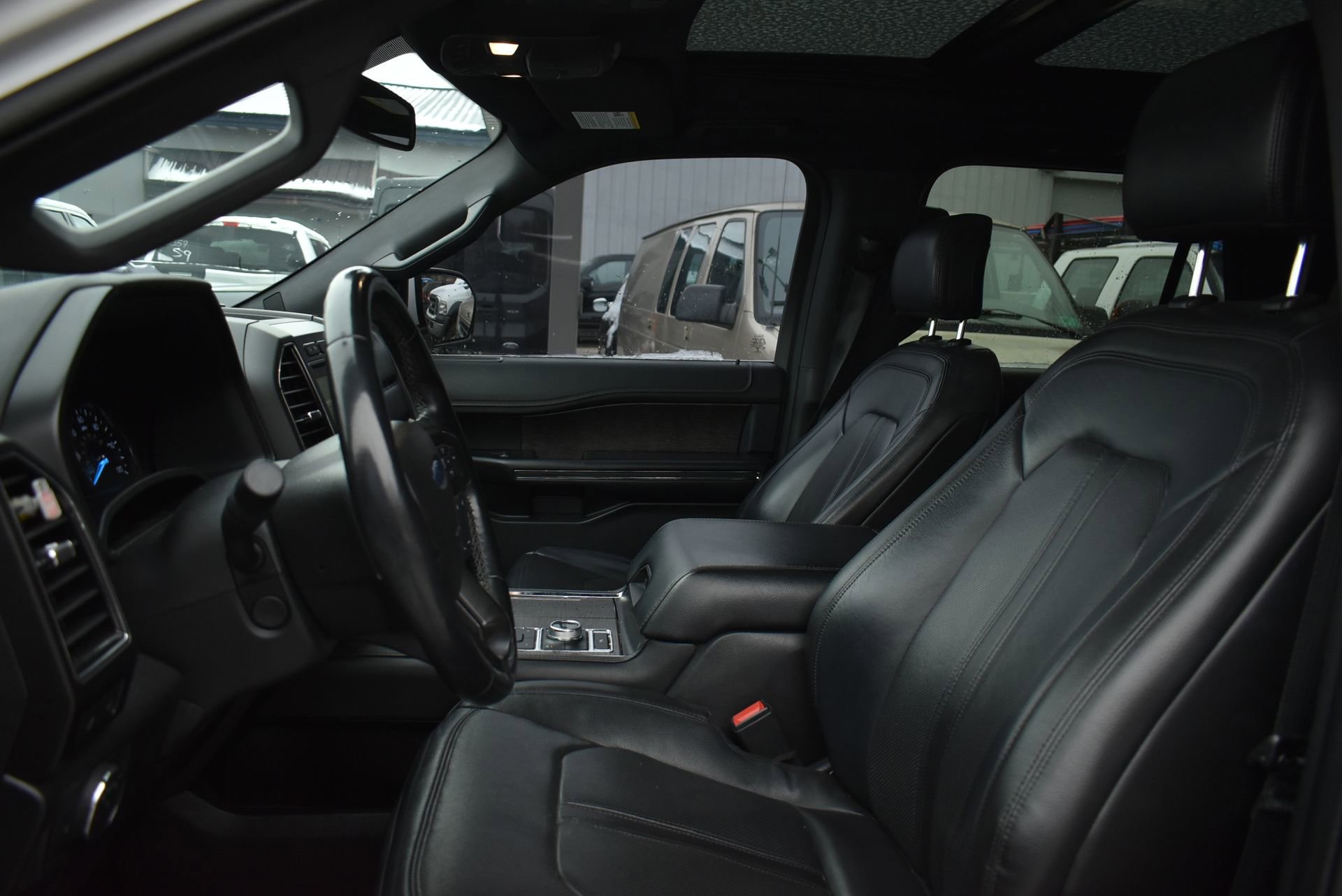 Used 2018 Ford Expedition Limited image 13