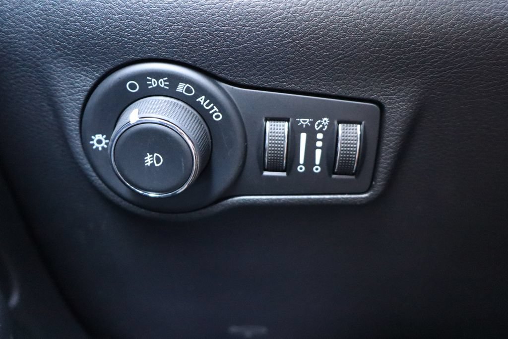 Used 2022 Jeep Compass High Altitude AWD/4WD image 25