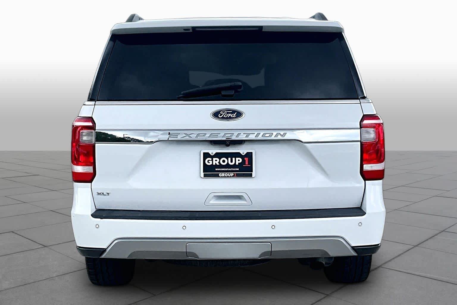 Used 2019 Ford Expedition XLT w/ Equipment Group 202A AWD/4WD image 5