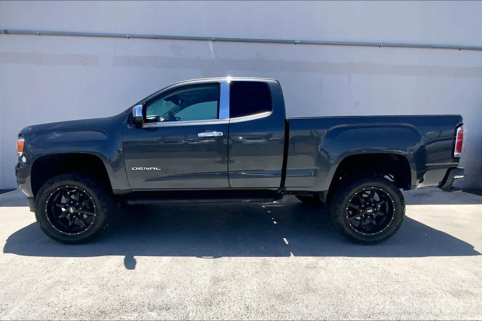 Used 2016 GMC Canyon SLE RWD image 3