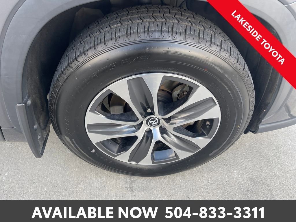 Used 2023 Toyota Highlander XLE image 10