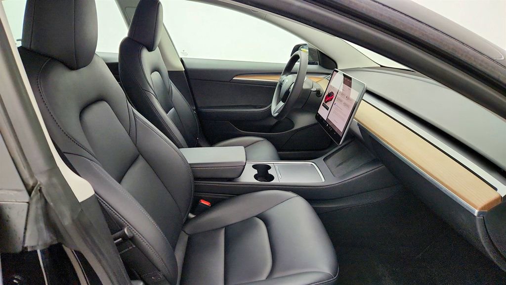Used 2023 Tesla Model 3 Standard Range image 28
