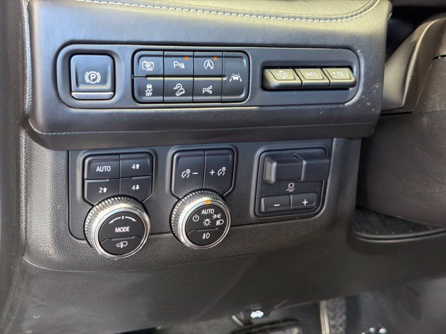 Used 2024 GMC Yukon Denali Ultimate AWD/4WD image 27