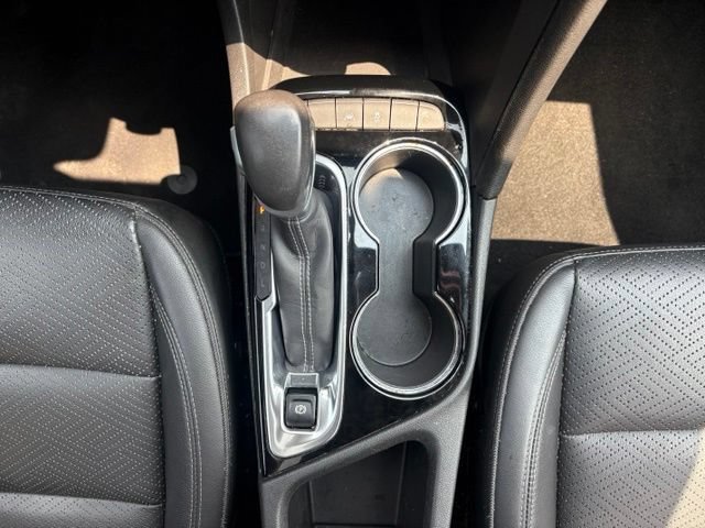 Used 2020 Buick Encore GX Essence w/ Experience Buick Package FWD image 24