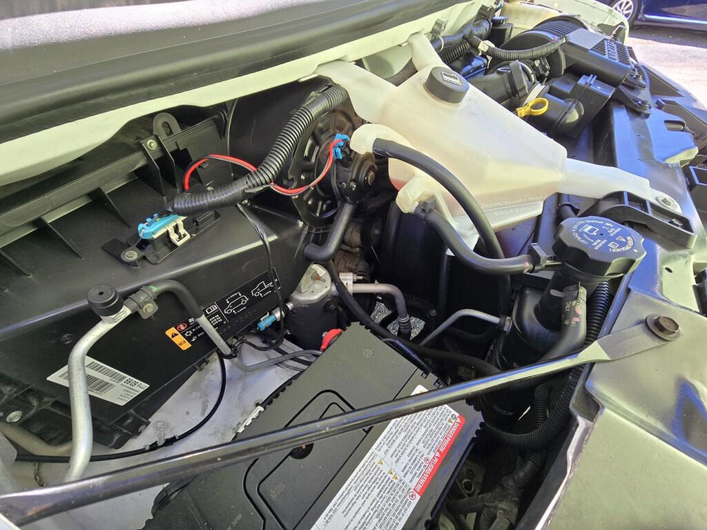 Used 2016 Chevrolet Express 2500 image 21