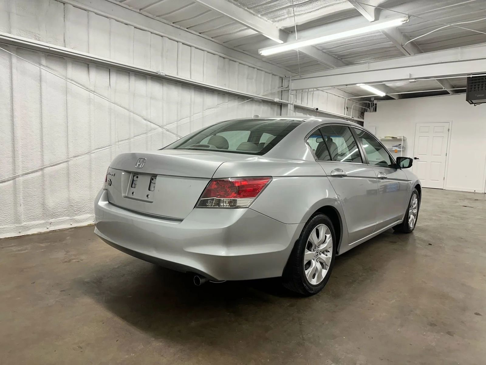 Used 2009 Honda Accord EX-L image 4