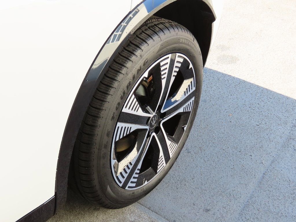 New 2025 Maserati Grecale Folgore image 53