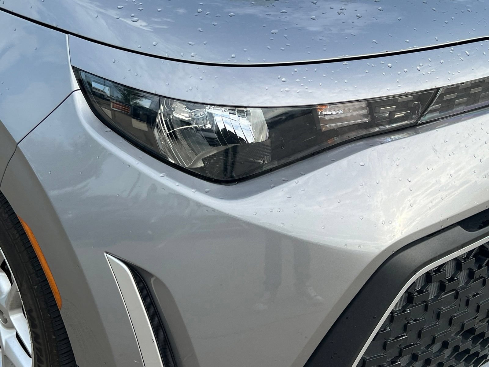 Used 2025 Kia Soul LX w/ LX Technology Package FWD image 4