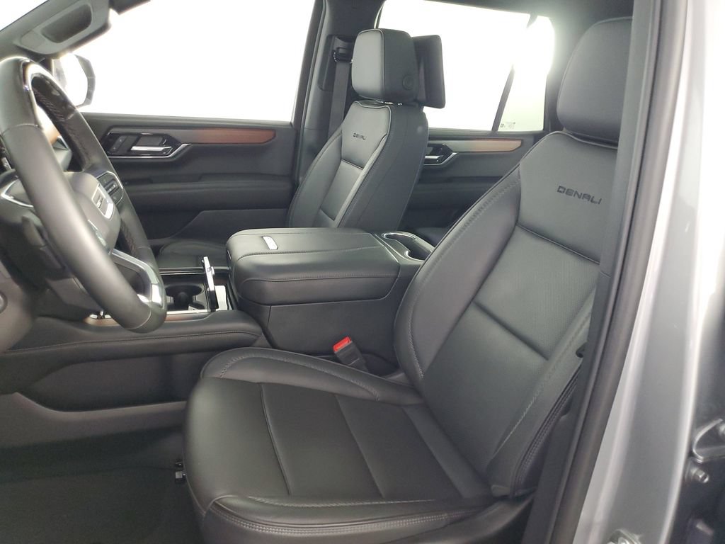 Certified 2025 GMC Yukon Denali w/ Denali Reserve Package AWD/4WD image 12