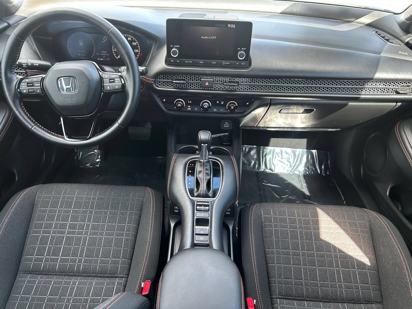 Certified 2025 Honda HR-V Sport image 17