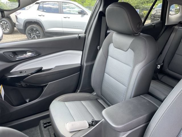 New 2026 Chevrolet Trax LT w/ Driver Confidence Package FWD image 23