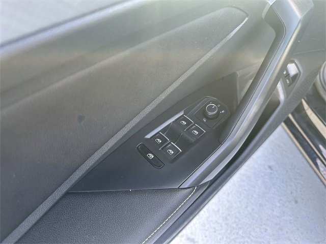 Used 2024 Volkswagen Jetta SE image 15