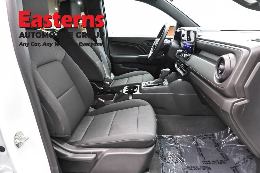 Used 2024 Chevrolet Colorado W/T image 21