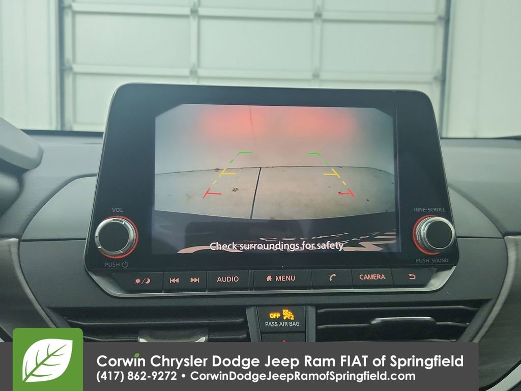 Used 2025 Nissan Altima 2.5 SV image 25