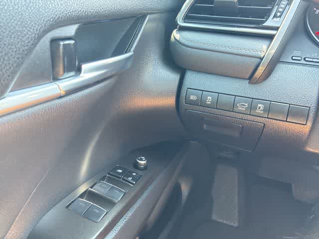 Used 2023 Toyota Camry XSE FWD image 39