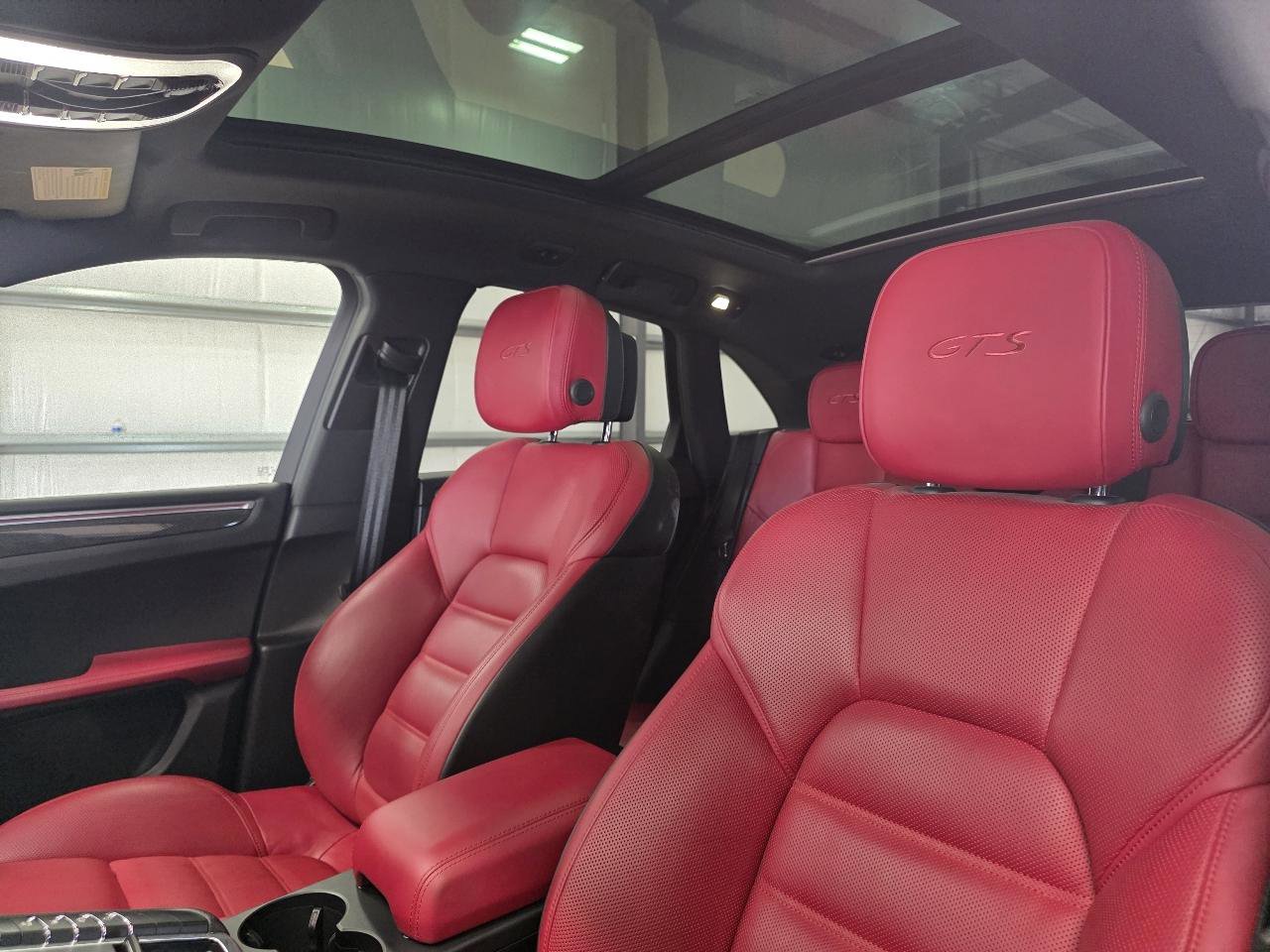 Used 2017 Porsche Macan GTS AWD/4WD image 13